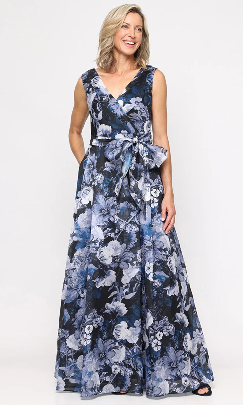 Alex Evenings Long Sleeveless Printed Yoryu Gown with Surplice Neckline and Tie Waist NAVY MULTI / 10