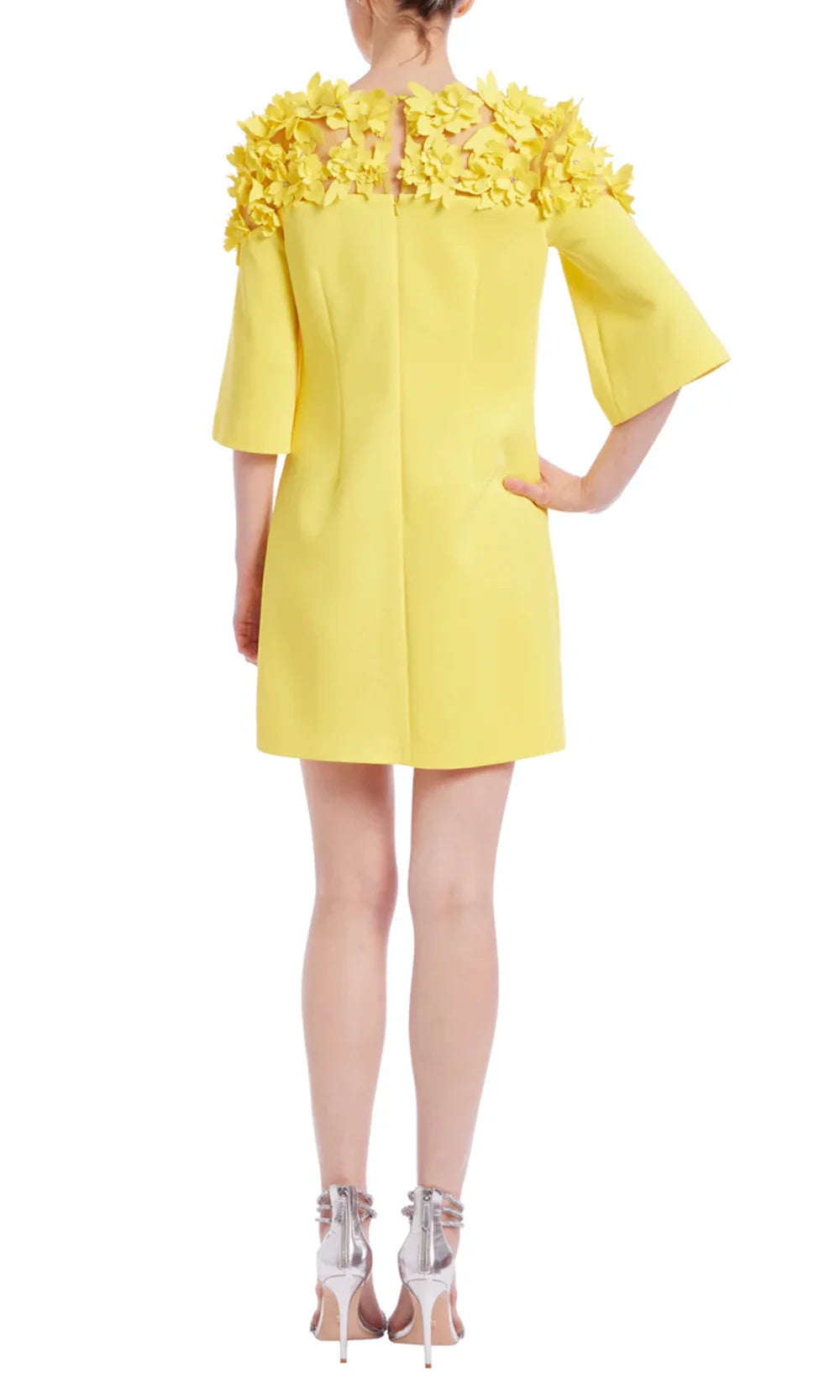 Badgley Mischka BSD5330 - Textured Floral Neckline Sheath Dress Homecoming Dresses