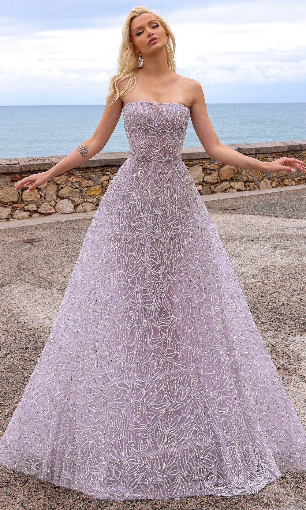 Chic and Holland HF110423