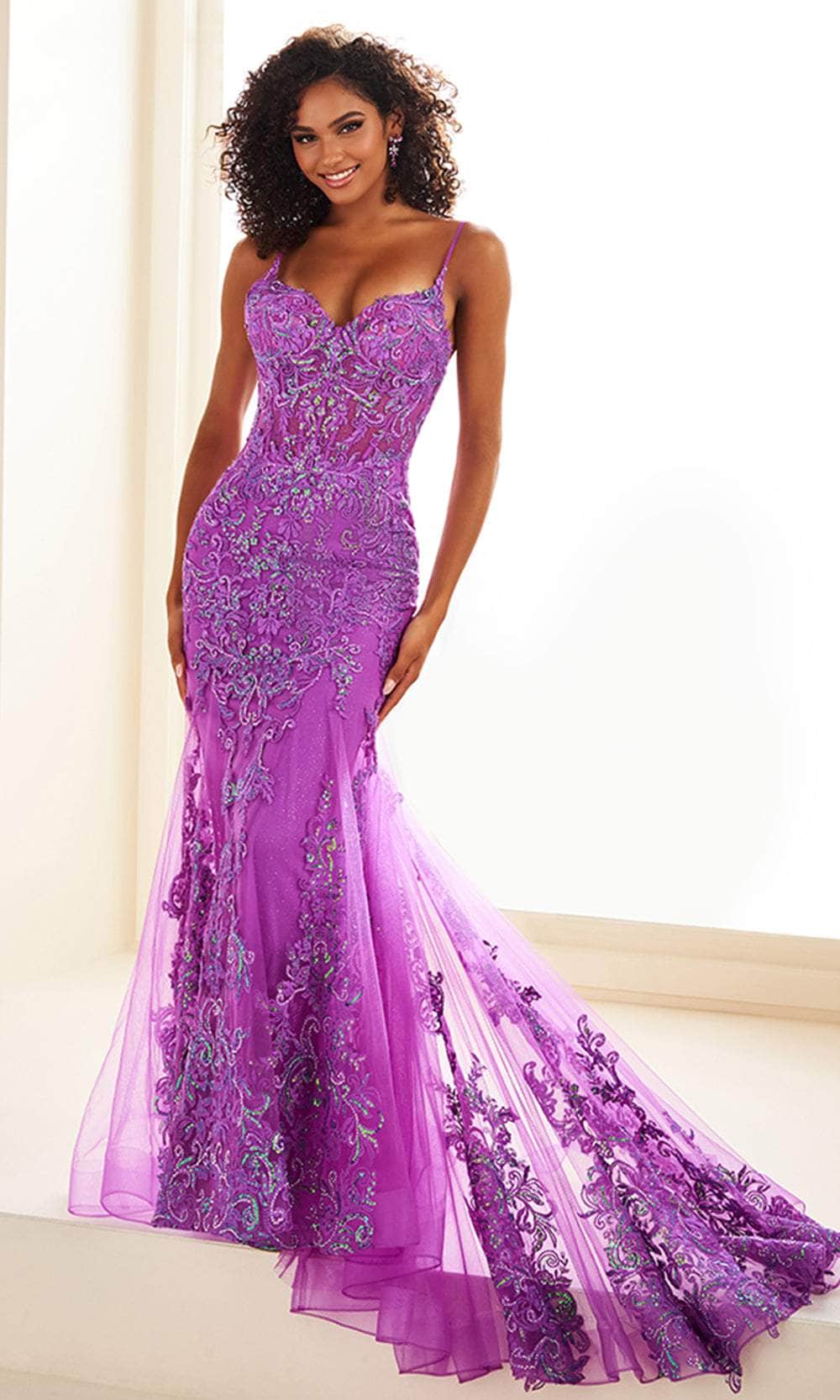 Ellie Wilde EW36069 - Long Lace Applique, Tulle, Sequin, Glitter Tulle,  Stretch Lining & Horsehair Mermaid Dress