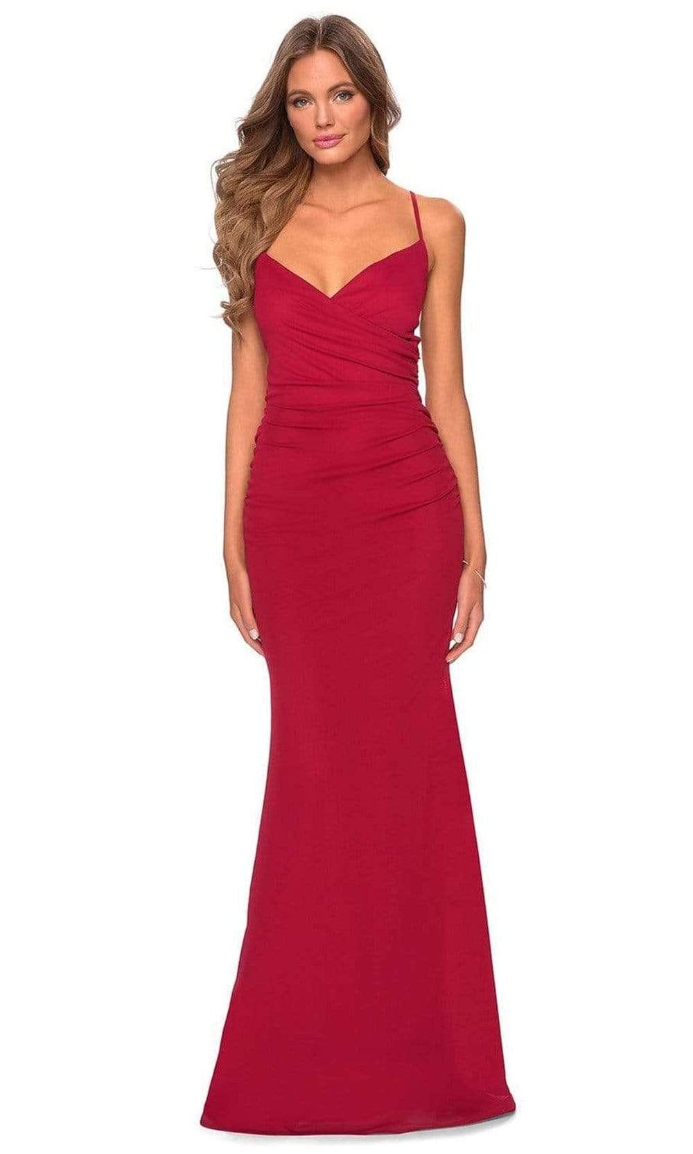 La Femme - 28541 Plunging Crisscross Back Ruched Sheath Dress Evening Dresses 00 / Burgundy