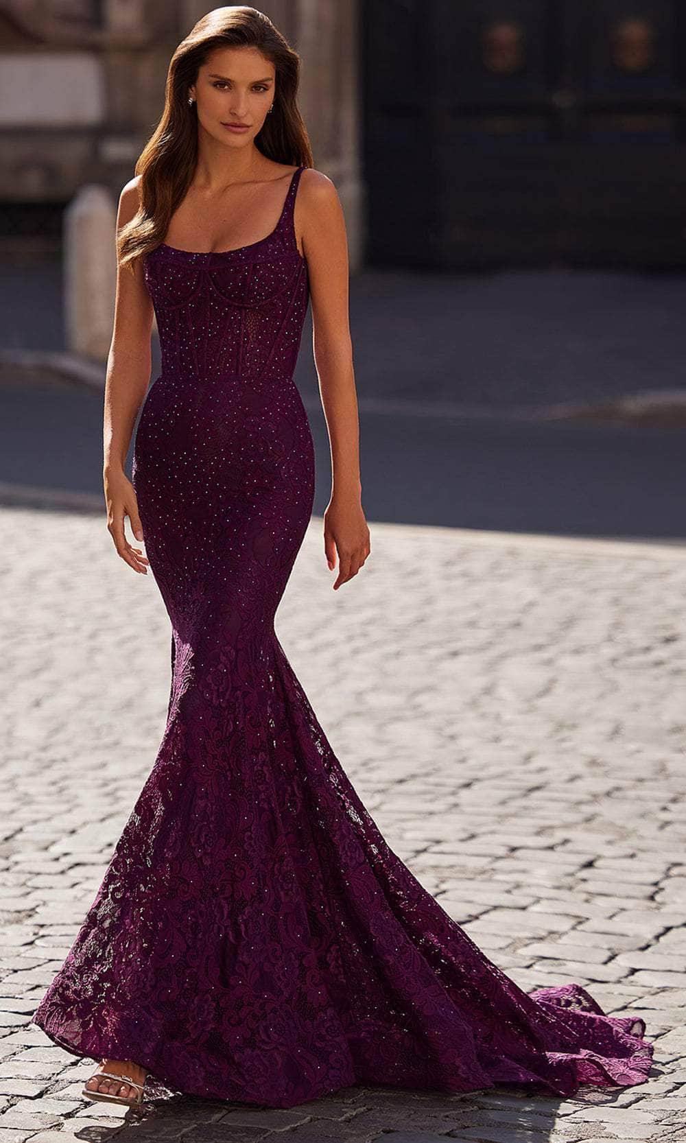 La Femme 32420 - Long Lace Mermaid Dress