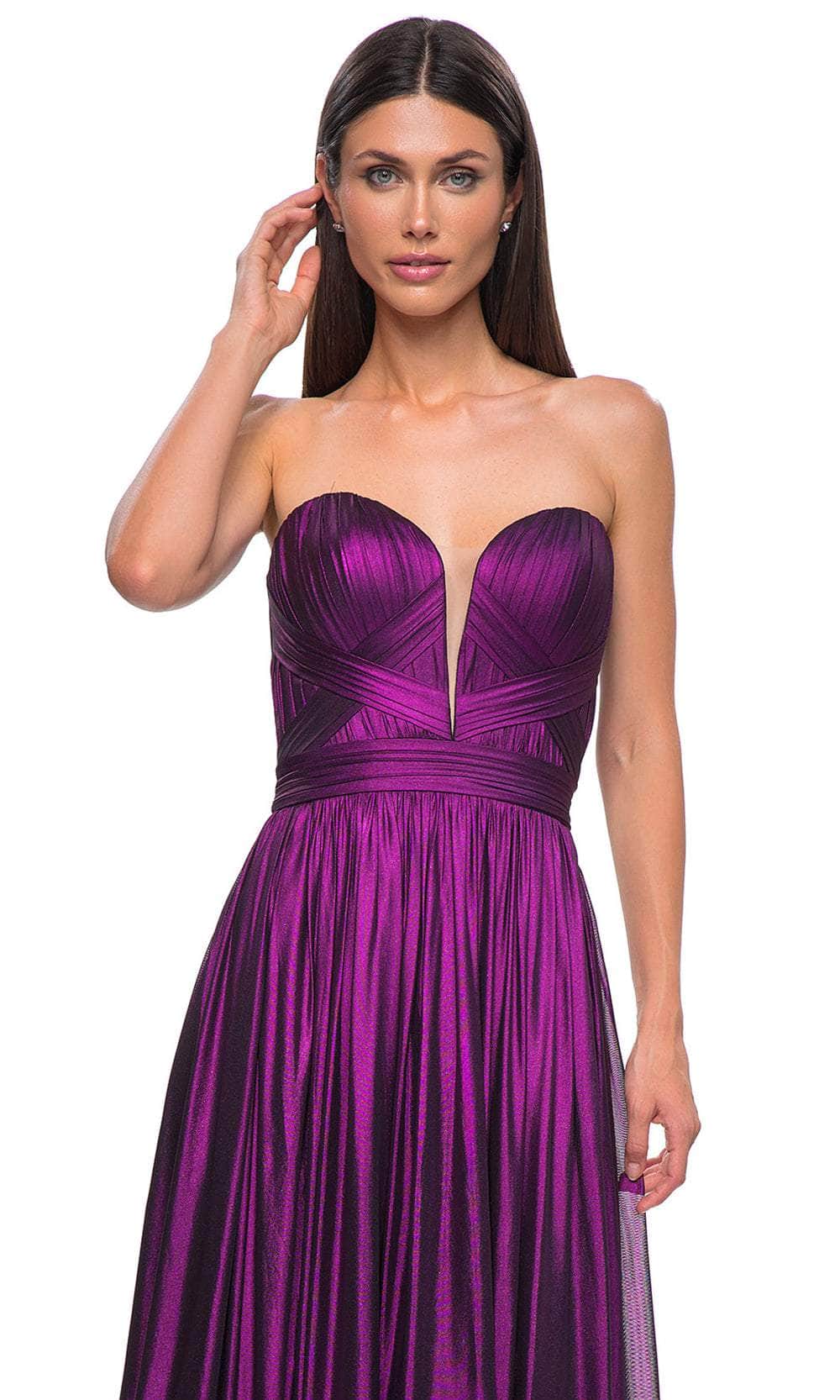 La Femme 32899 - Plunging Sweetheart A-Line Prom Gown Special Occasion Dress