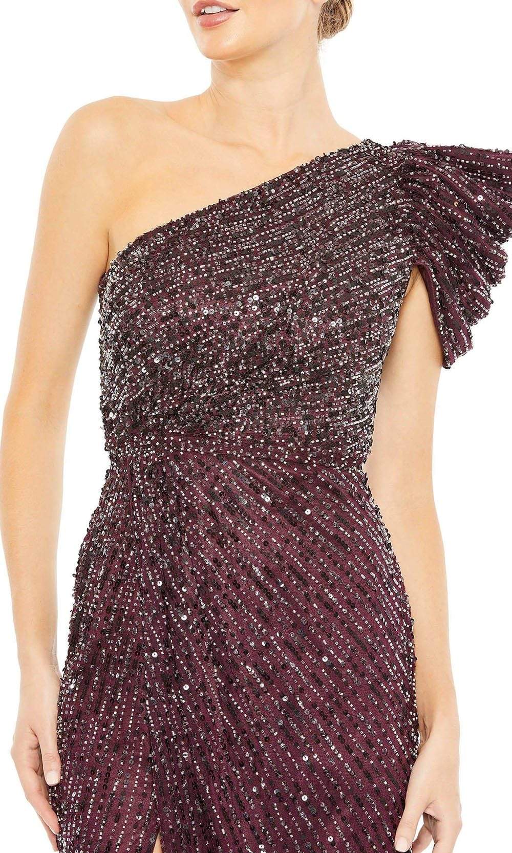 Mac Duggal - 5622 Draped Sleeve Sequin Gown In Red
