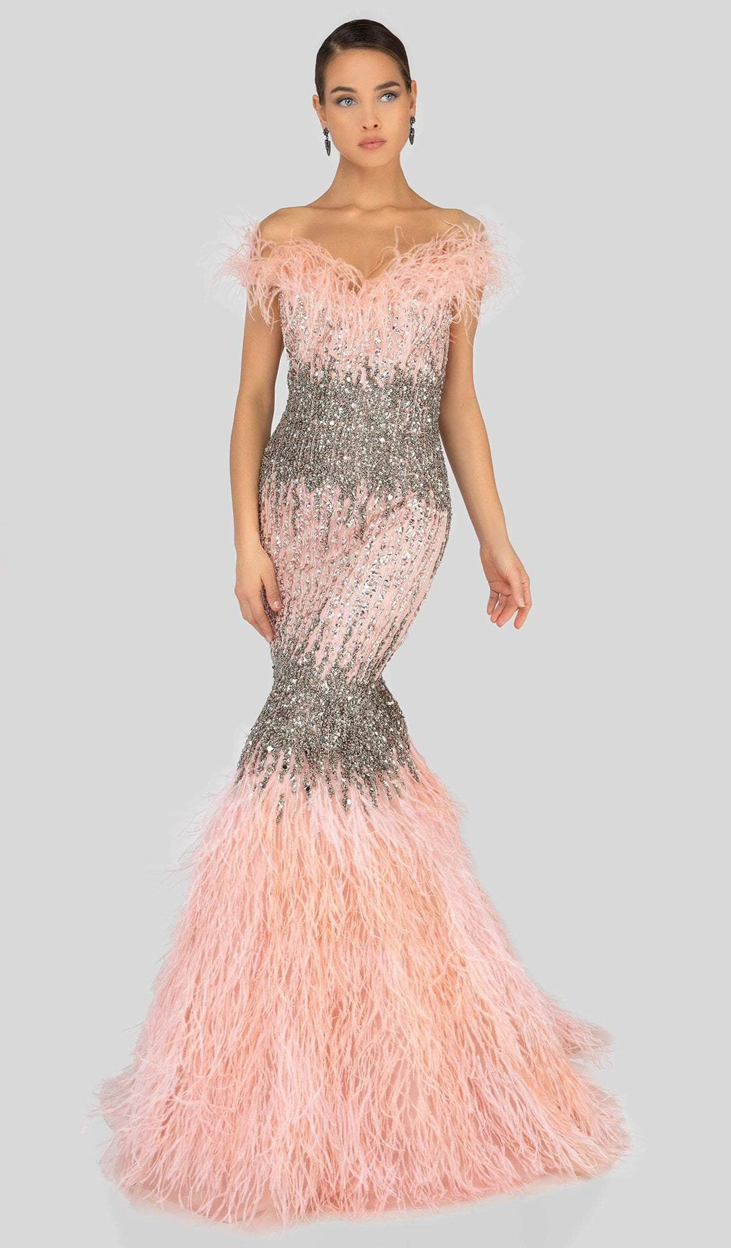 Terani Couture - 1911GL9512 Feather-Fringed Bejeweled Mermaid Gown Mother of the Bride Dresses 0 / Gunmetal Blush