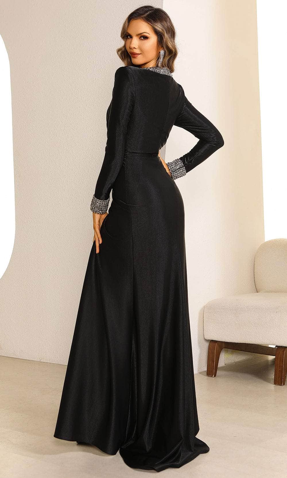 Terani Couture 251M4433 - Beaded Trim Jewel Neck Evening Dress Mother of the Bride Dresses 00 /  Black