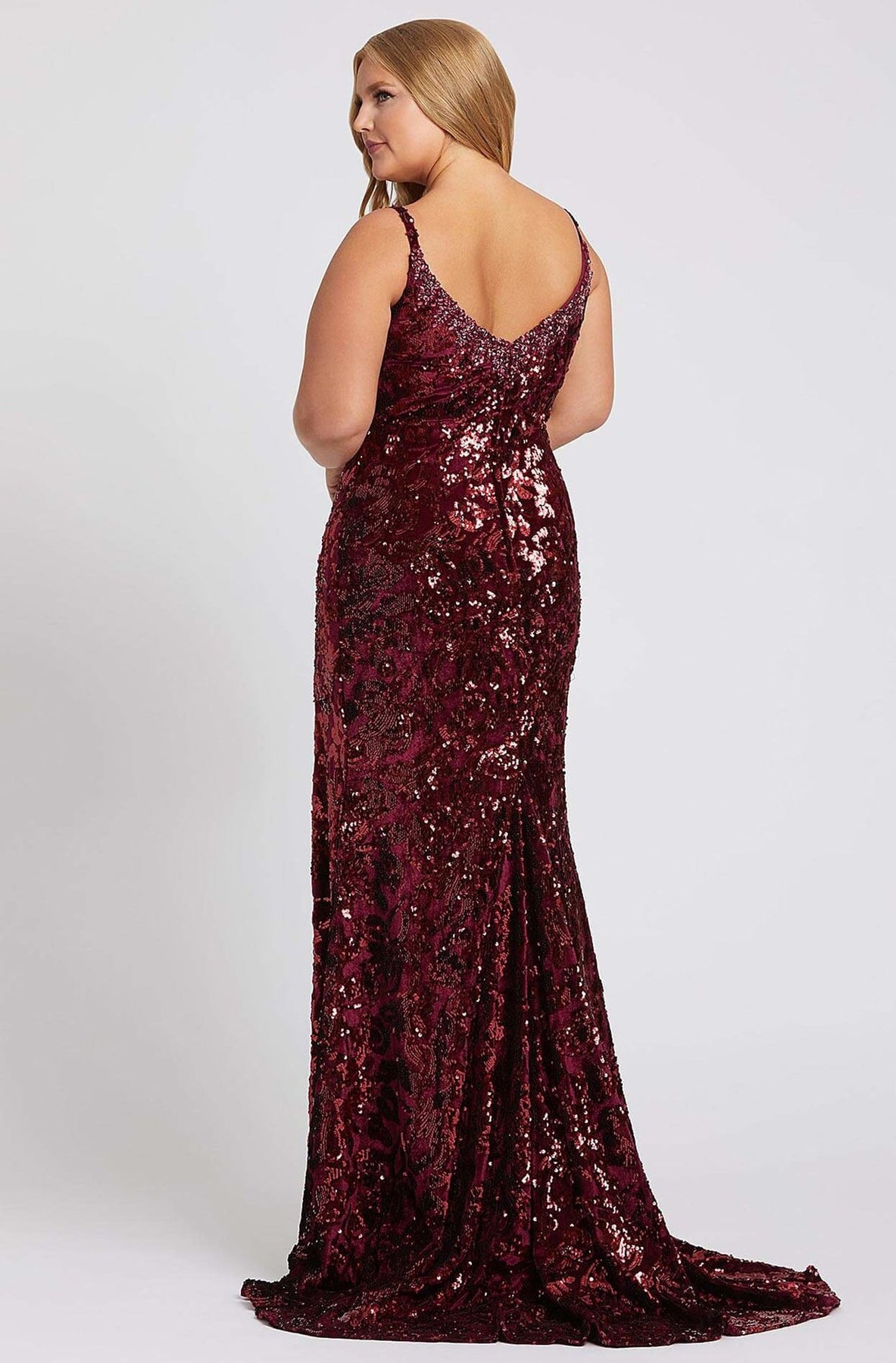 Mac Duggal Fabulouss - 77562F Embellished V-neck Dress With Train in Red