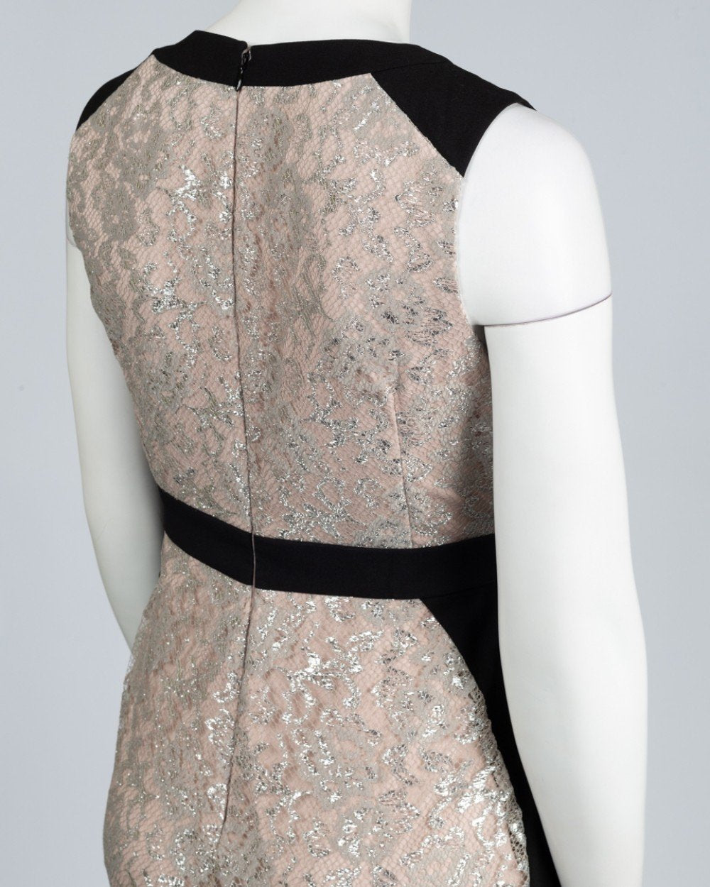 Ivanka Trump - ID8L2JDX Knee Length Colorblock Sheath Dress In Black and Neutral