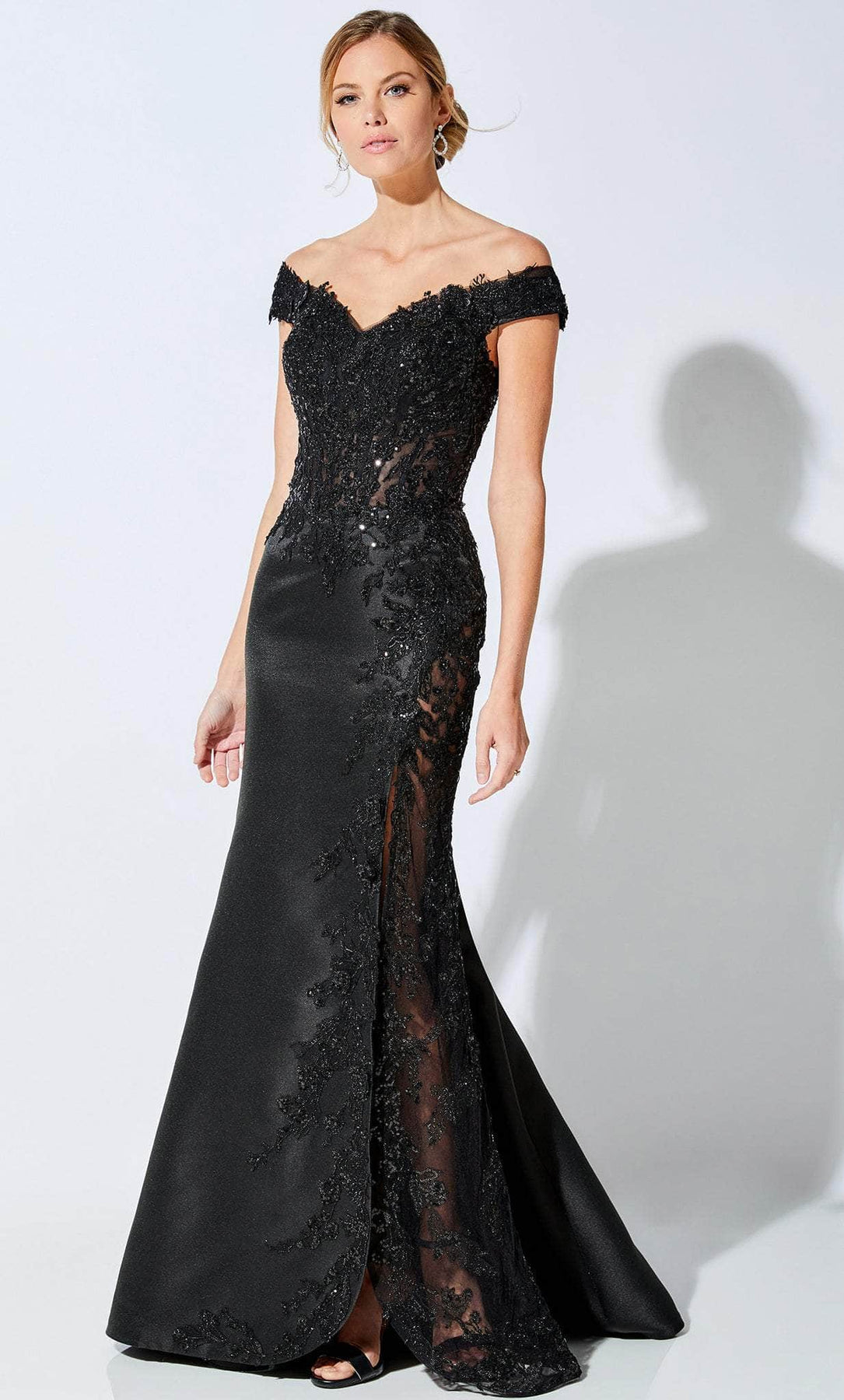 Ivonne D 221D51W - Overskirt Gown