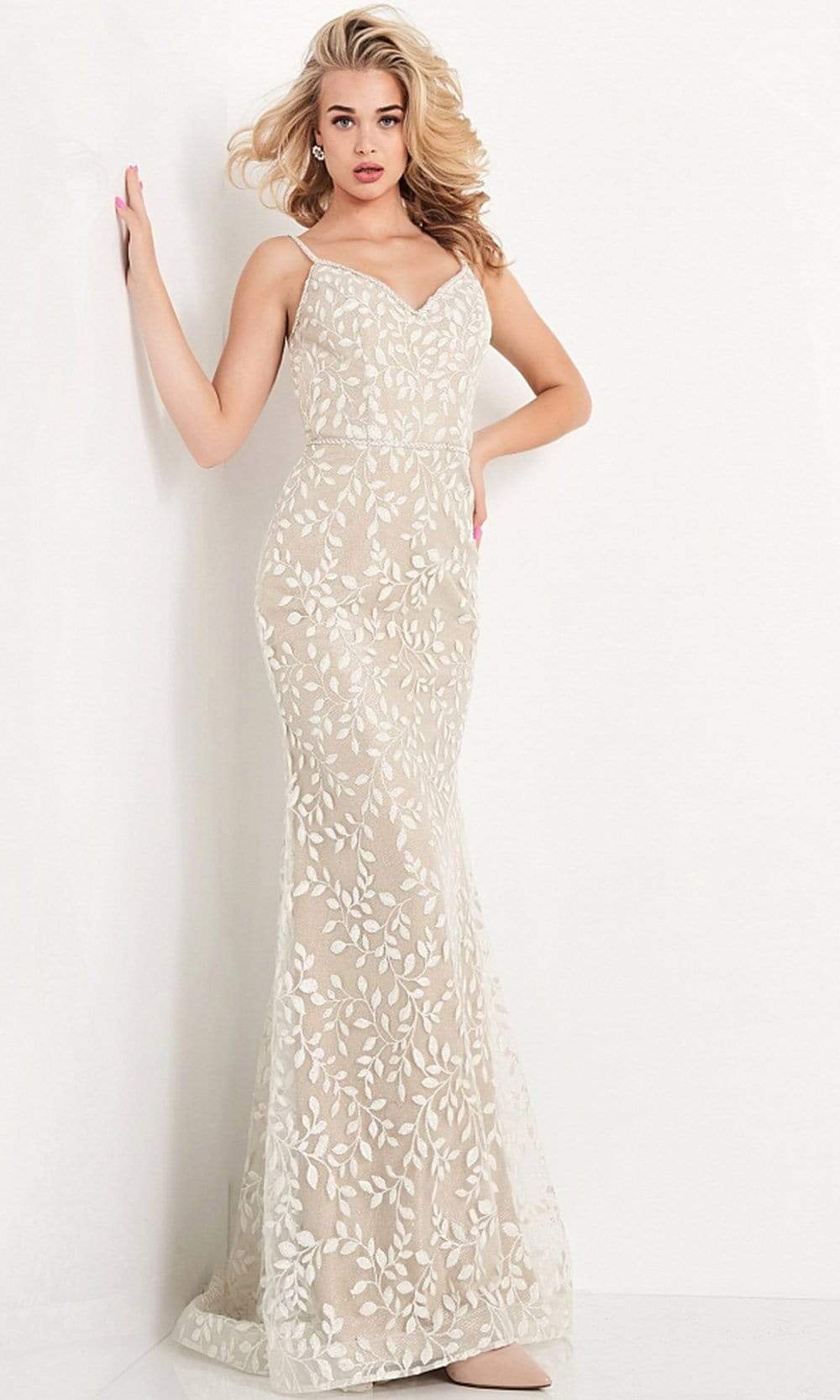 Jovani - JVN06472 Embroidered V Neck Evening Gown Evening Dresses 00 / Champagne