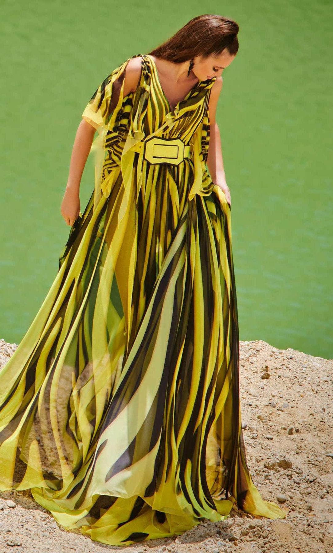 MNM COUTURE 2748 - V-Neck Printed Jumpsuit Formal Pantsuits 4 / Yellow