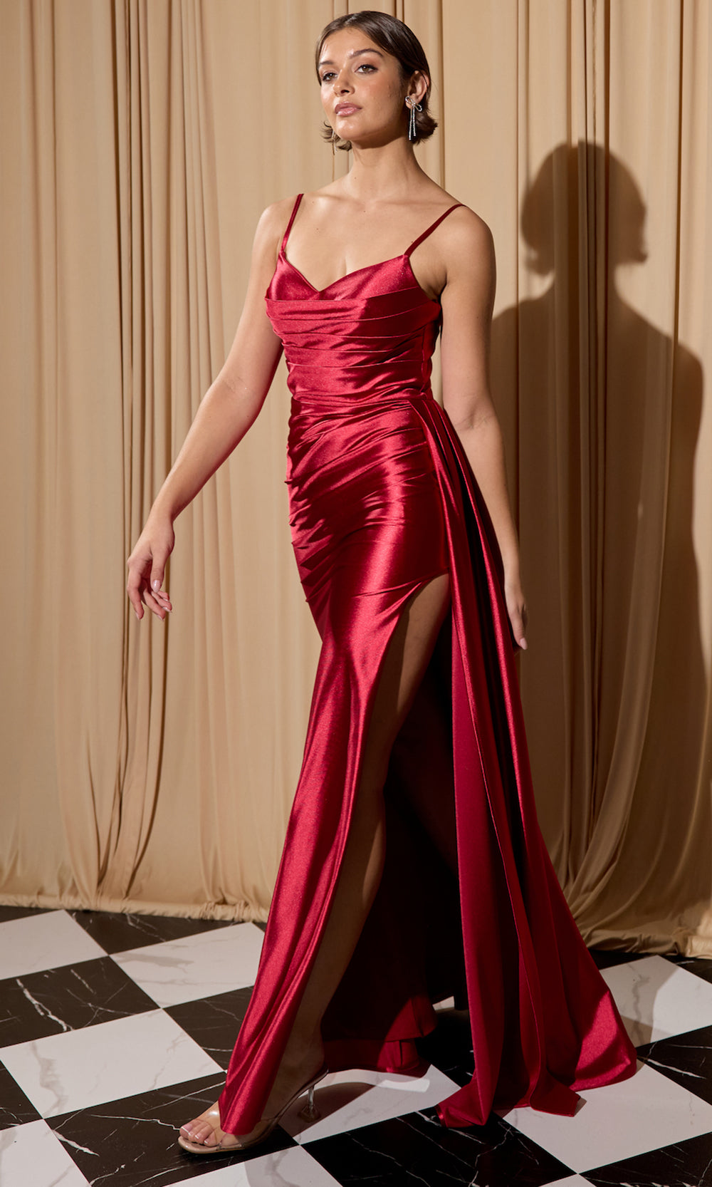 Eureka Fashion EK199 - Sheath Skirt Ruched Prom Gown with Side Sash Prom Dresses in Red  