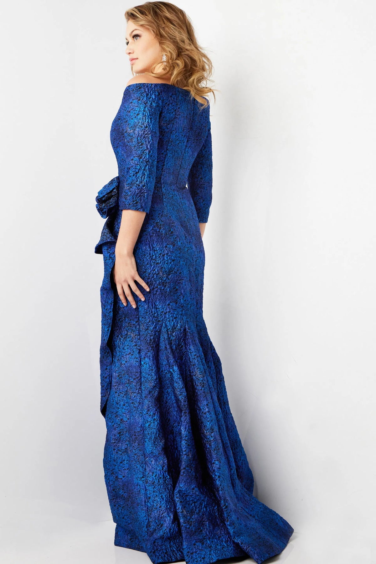 Jovani 09550 - Straight Across Gown