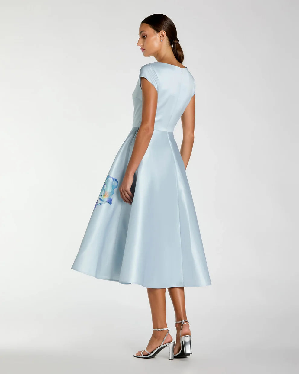 Ieena Duggal 20995 - Bateau Neck Tea-Length Evening Dress