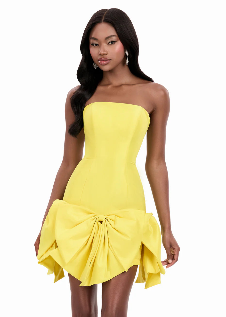 Ashley Lauren 4950 - Strapless Bow Detail Cocktail Dress