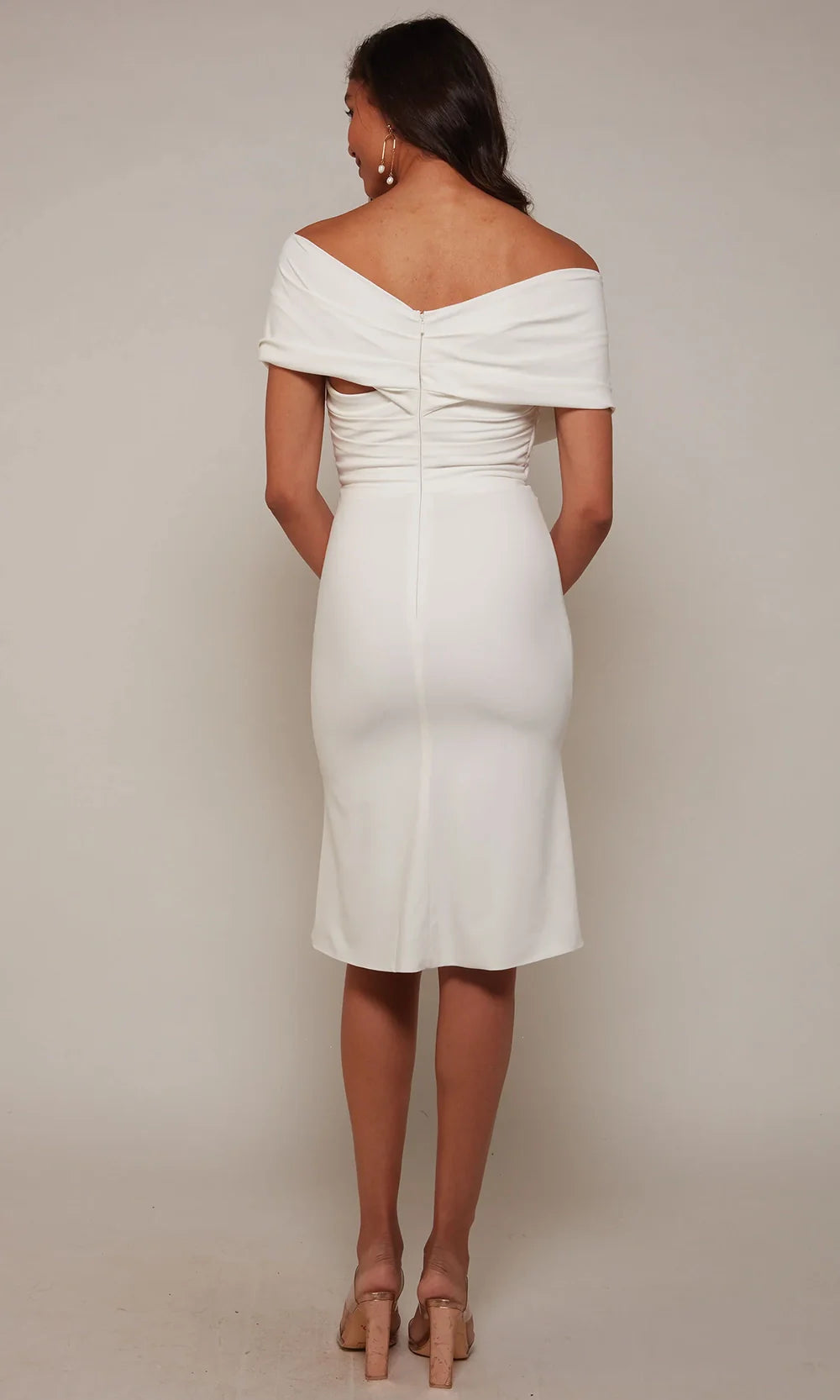 Alyce Paris 70023 - V-Neck Sheath Knee-Length Dress Wedding Guest