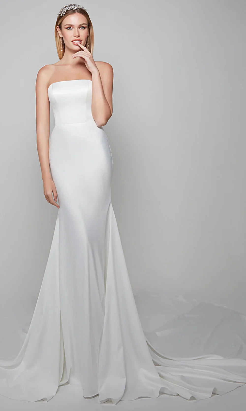 Alyce Paris 7060 - Minimalist Straight Neckline Gown Wedding Dresses