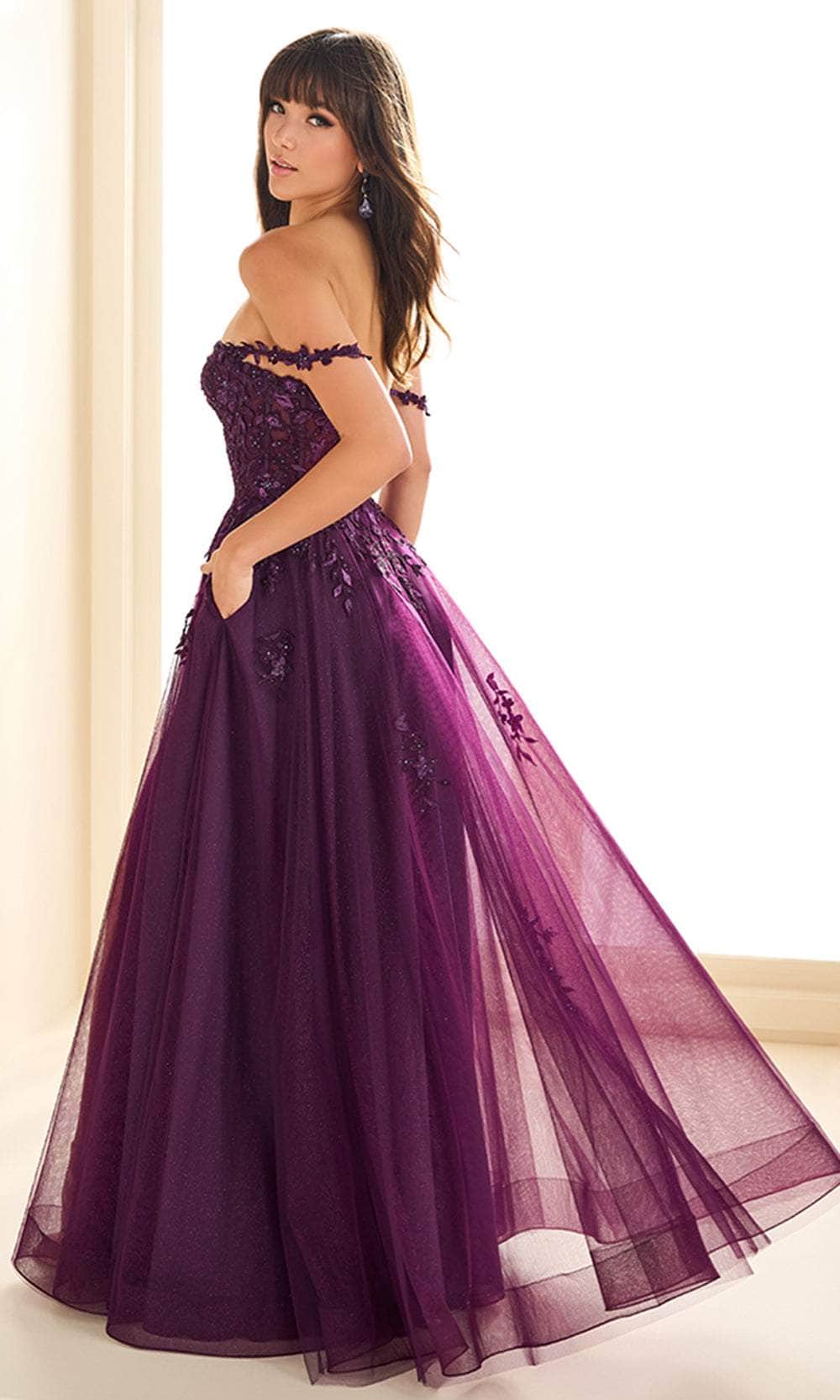 Ellie Wilde EW36083 - Lace Appliqued High Slit Prom Gown