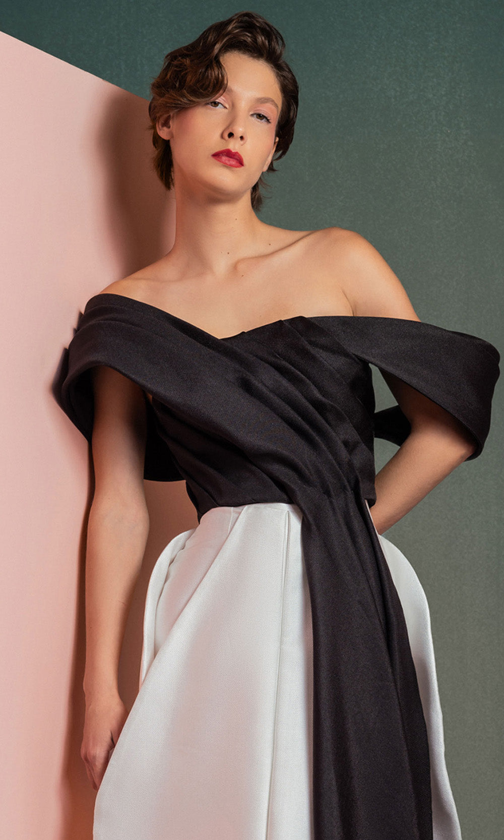 MNM COUTURE GOF2508 - Structured Drape A-Line Evening Gown Prom Dresses in Black White