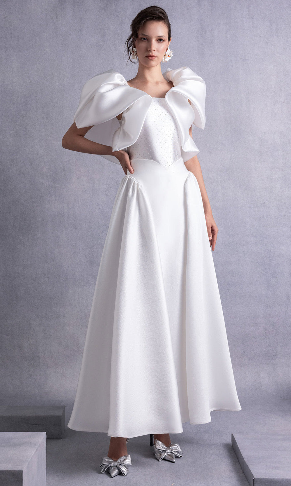 MNM COUTURE GOS2510 - A-Line Skirt Sculptural Shoulder Evening Gown Prom Dresses Off in White