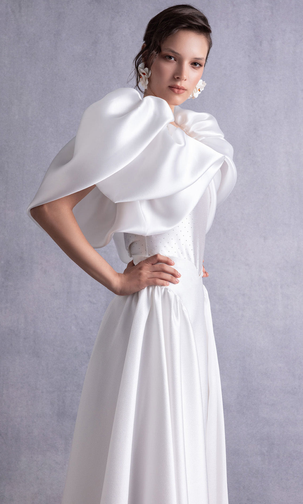 MNM COUTURE GOS2510 - A-Line Skirt Sculptural Shoulder Evening Gown Prom Dresses Off in White