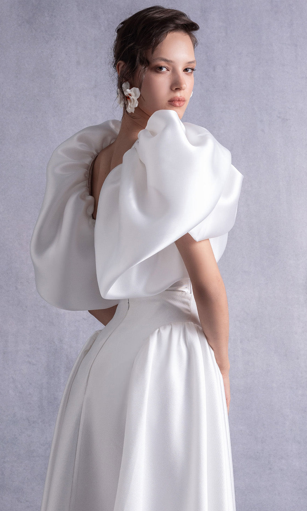 MNM COUTURE GOS2510 - A-Line Skirt Sculptural Shoulder Evening Gown Prom Dresses Off in White