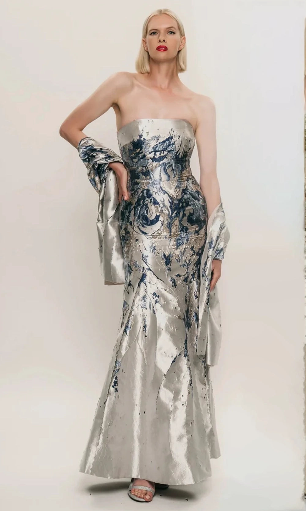 Park 108 M651 - Brocade Straight Neck Evening Gown