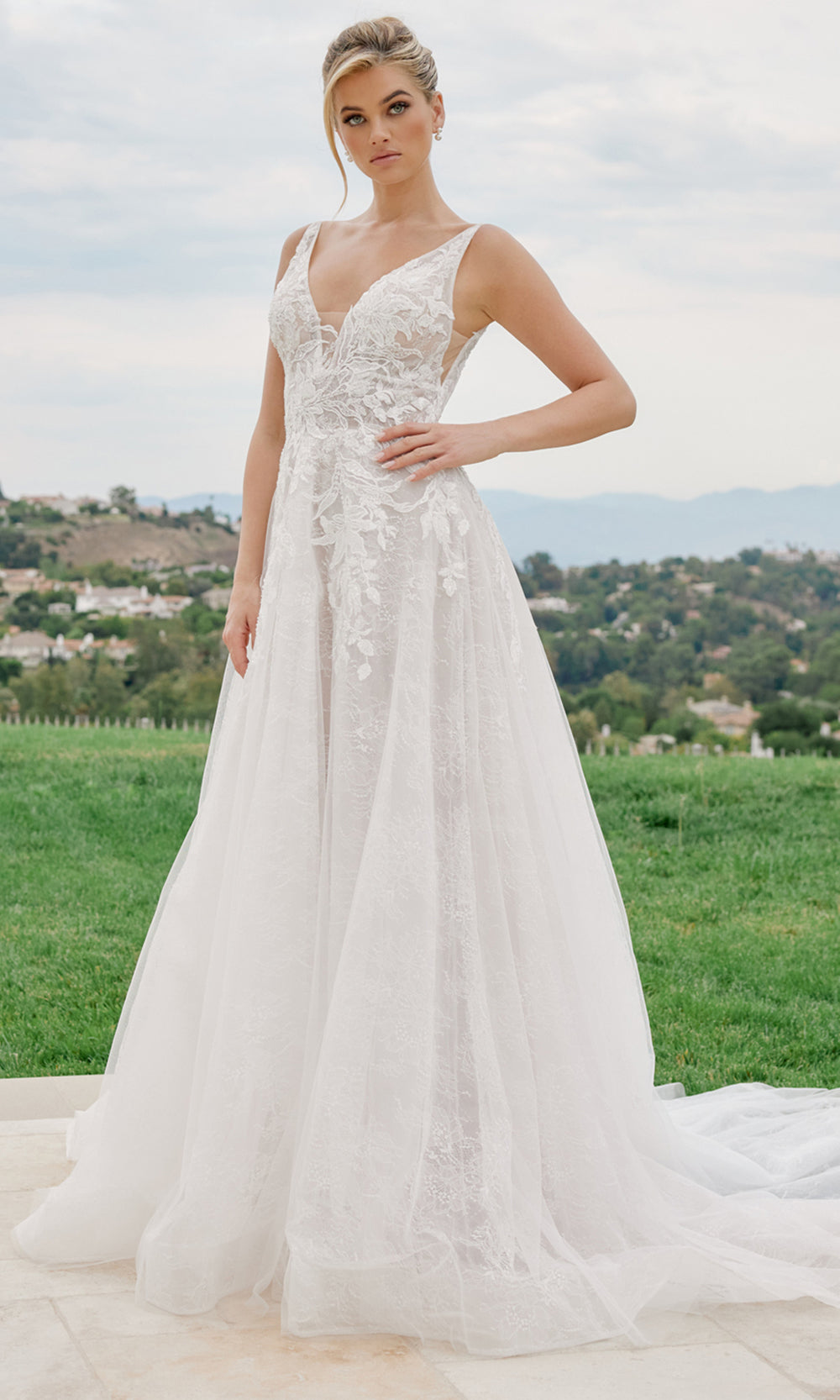 Nox Anabel JE1060L - lunging Neckline Lace Bridal Gown Wedding Dresses