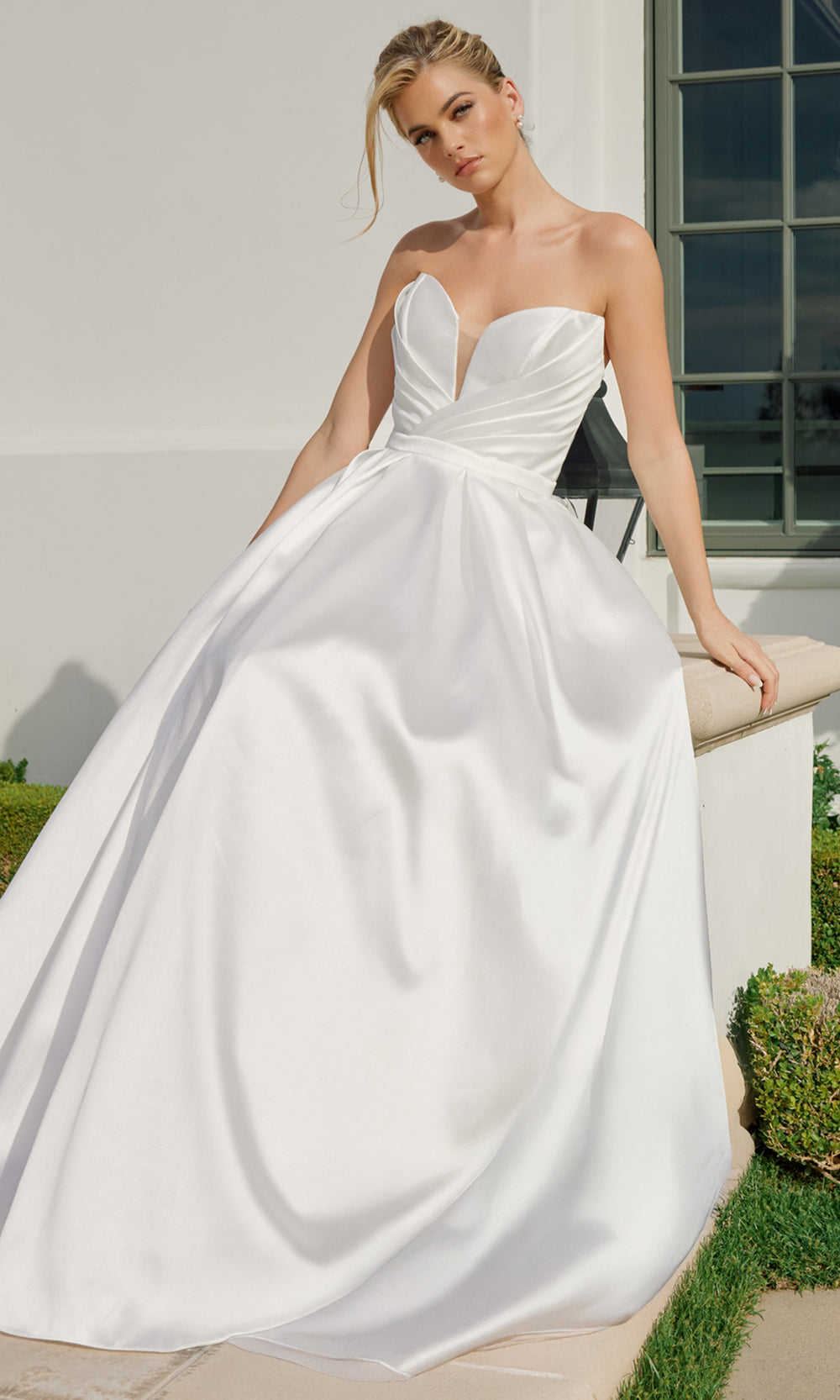 Nox Anabel JE1075 - Modern Strapless Bridal Ball Gown Wedding Dresses