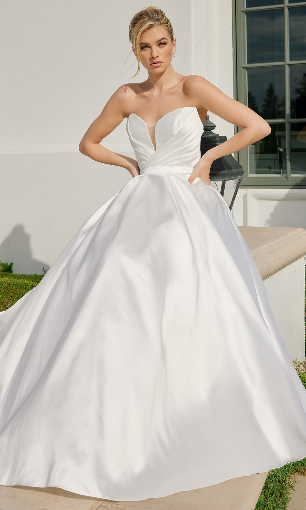 Nox Anabel JE1075 - Modern Strapless Bridal Ball Gown Wedding Dresses