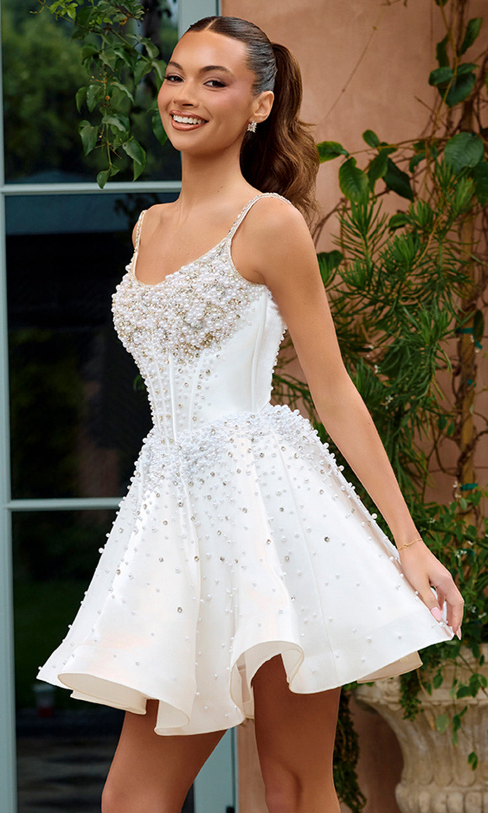 Portia and Scarlett PS26701 - Spaghetti Strap V-Back Mini Dress Cocktail Dresses in White  