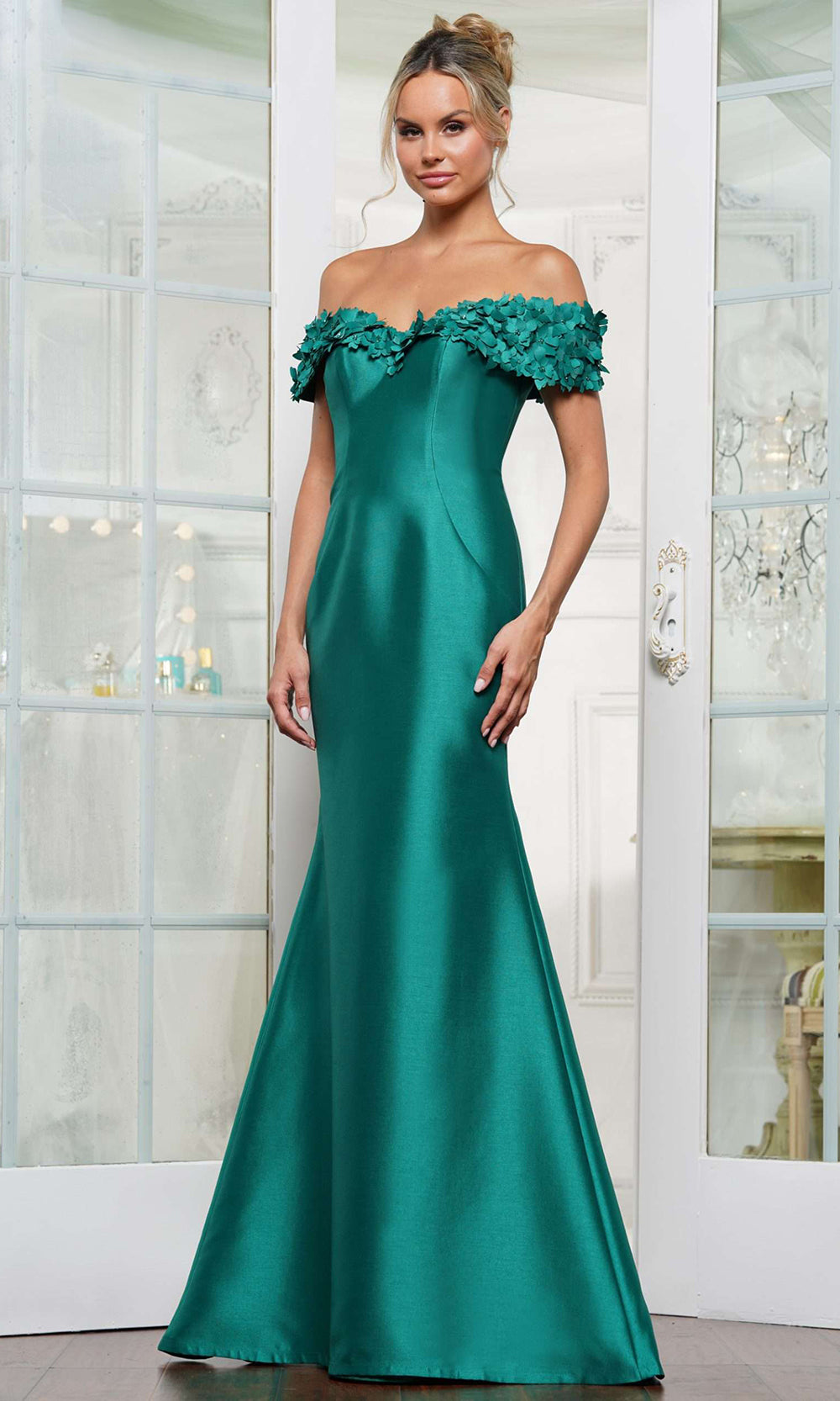 Rina di Montella RD3254-1 - Floral Neckline Mermaid Evening Dress Mother of the Bride Dresses
