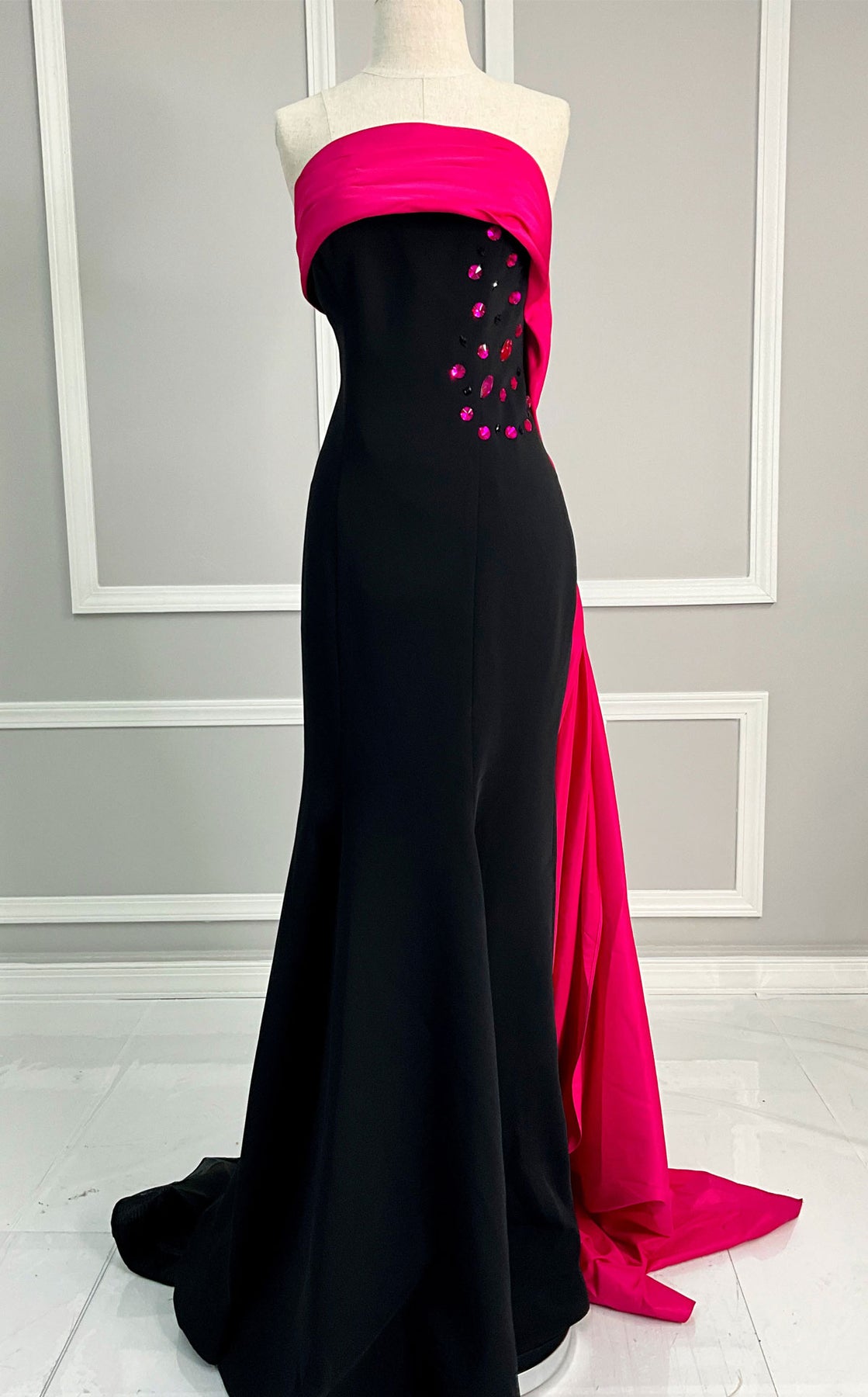 MNM Couture V07378 - Two-Toned Mermaid Evening Gown