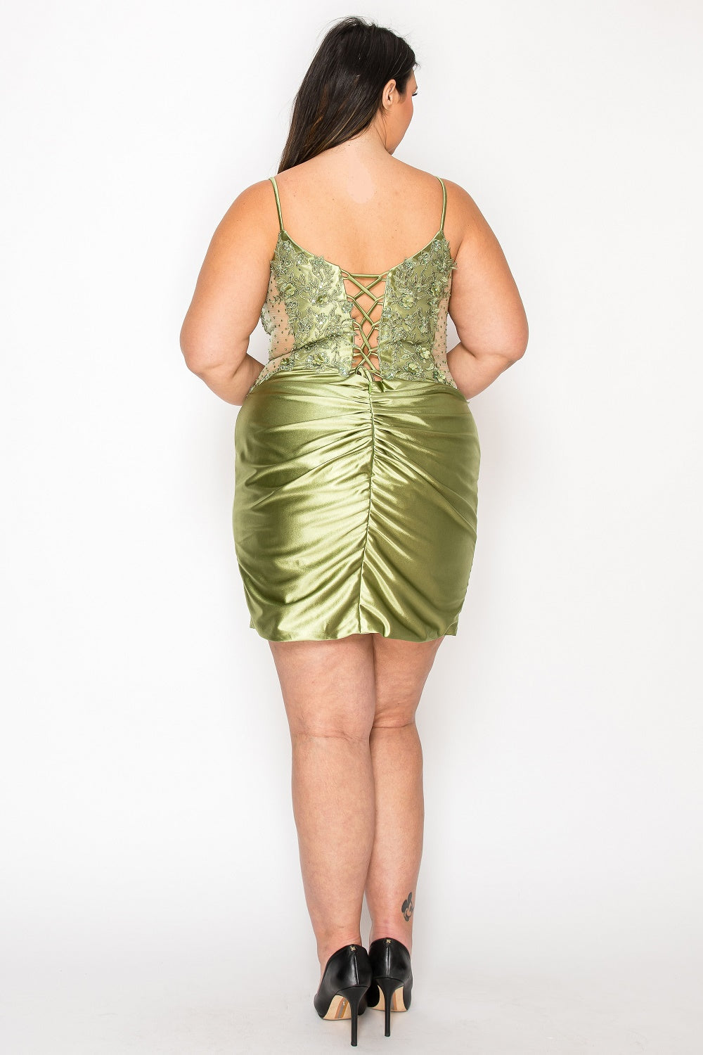 Poly USA W1176 - Plunging Neck Lace Applique Sheath Dress Cocktail Dresses in Green  