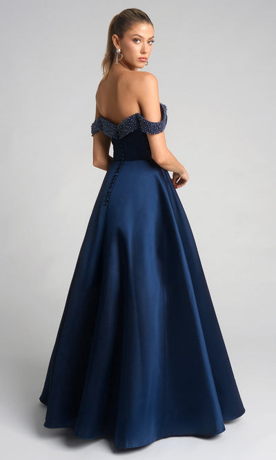 Portia and Scarlett XO117 - Plunging Sweetheart Full Skirt Dress Prom Dresses