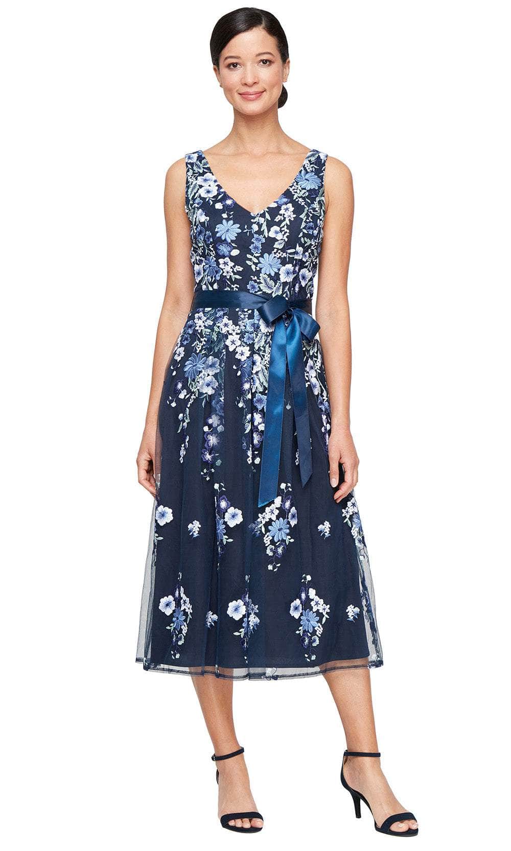 Alex Evenings 81171761 - Sleeveless Floral Embroidered A-Line Dress Wedding Guest