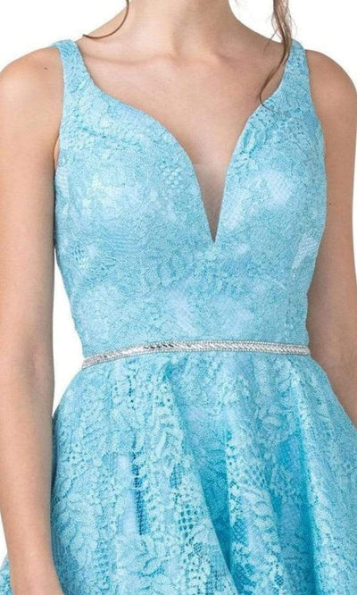 Trevi Collection - S2362 V Neck Lace Short Dress Cocktail Dresses