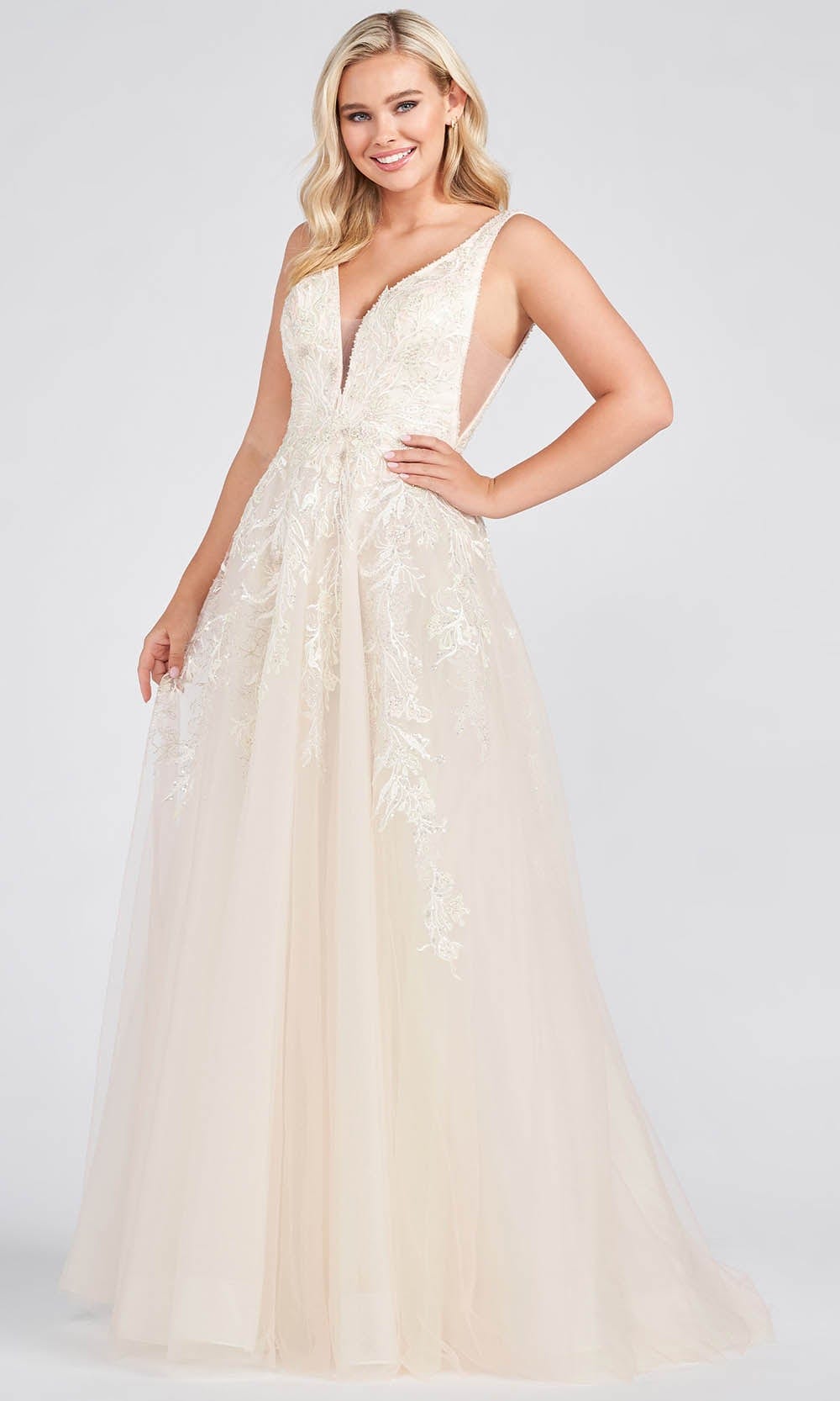 Ellie Wilde EW122081 - V-Neck Long Prom Dress Special Occasion Dress 00 / Alabaster