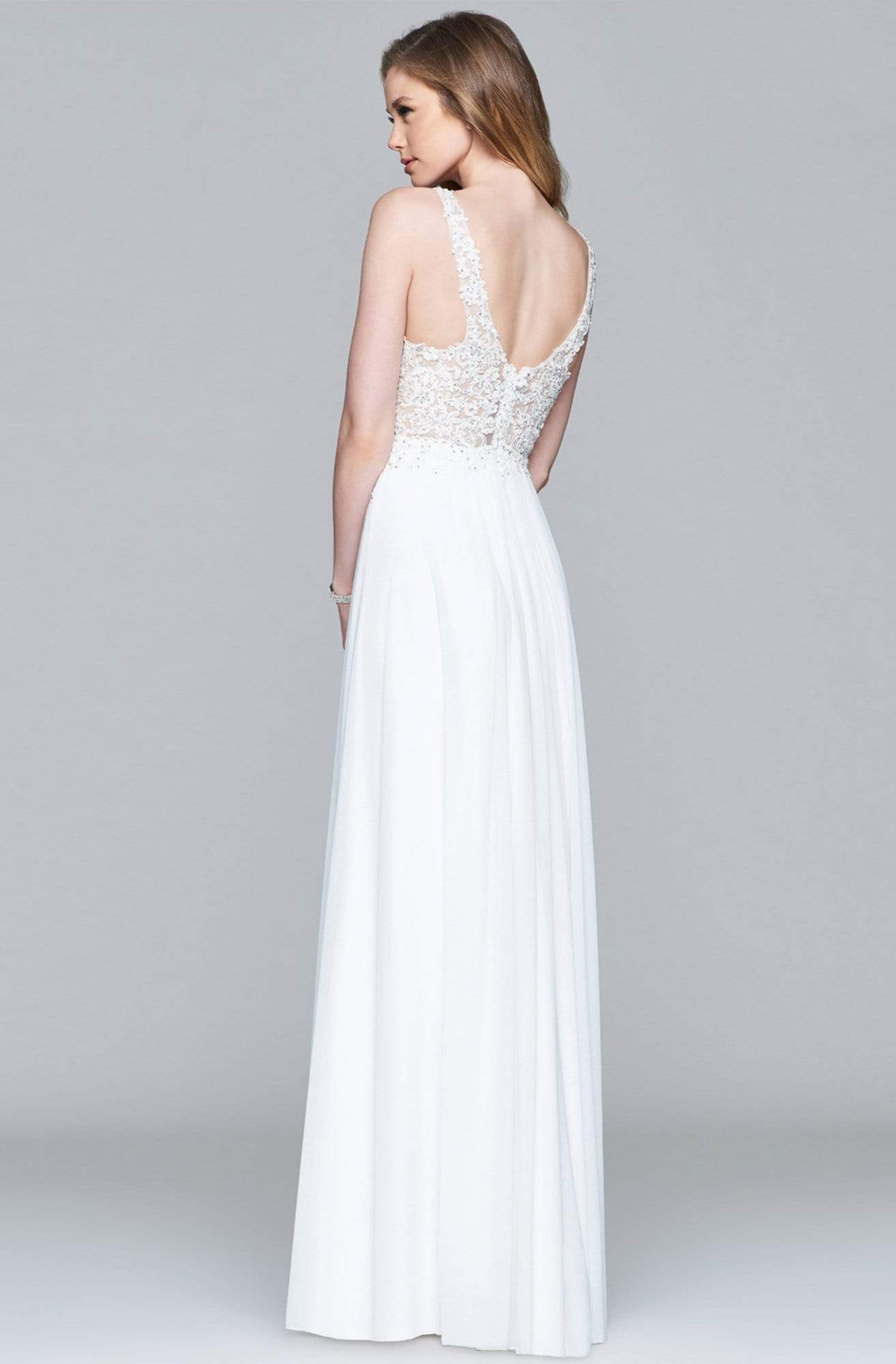 Faviana - 8000 Lace Appliqued Long Mesh V-Neck Dress Prom Dresses