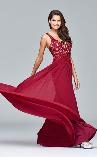 Faviana - 8000 Lace Appliqued Long Mesh V-Neck Dress Prom Dresses