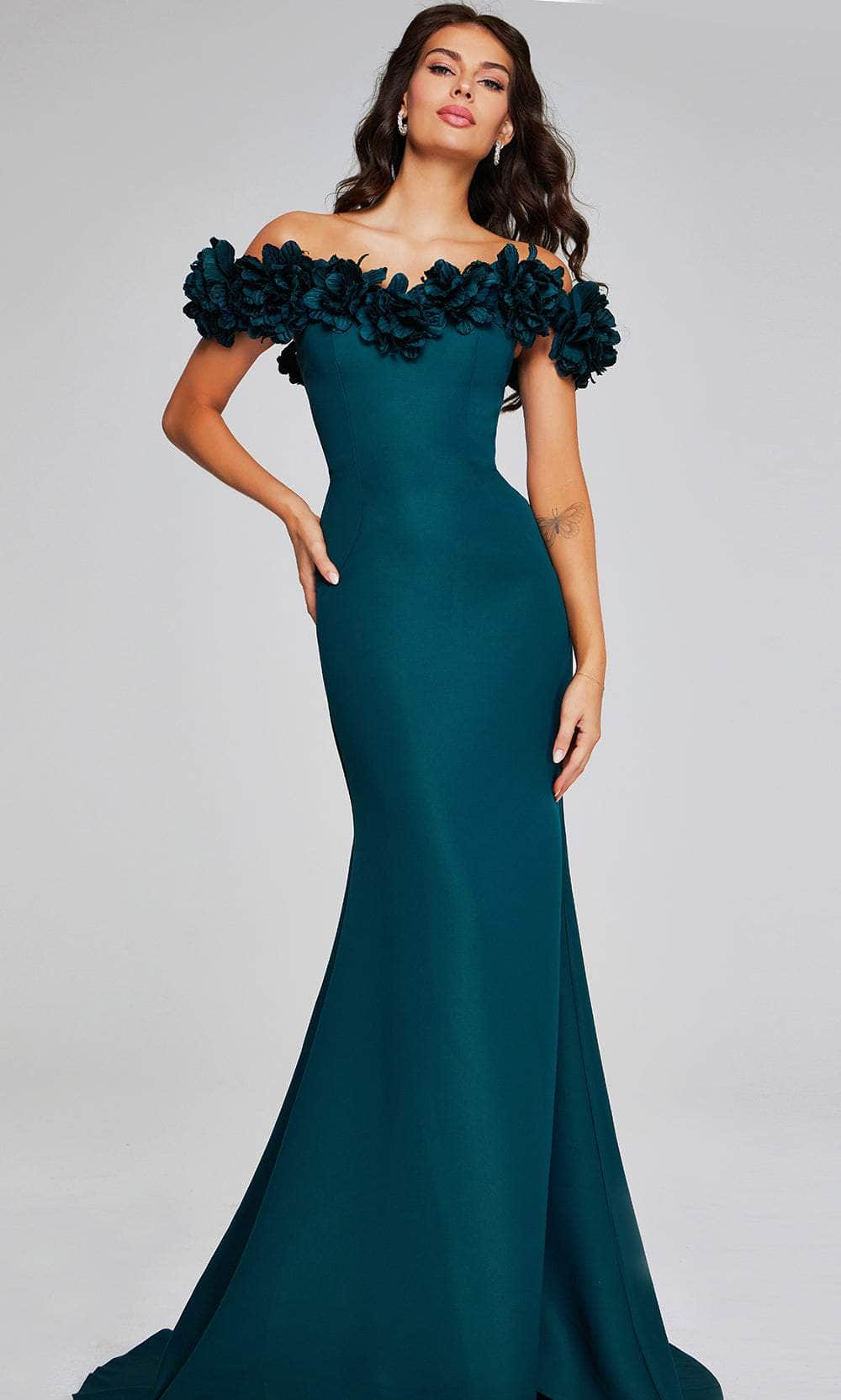 Jovani 40595 - Floral Appliqued Sweetheart Evening Gown Special Occasion Dress 00 / Emerald