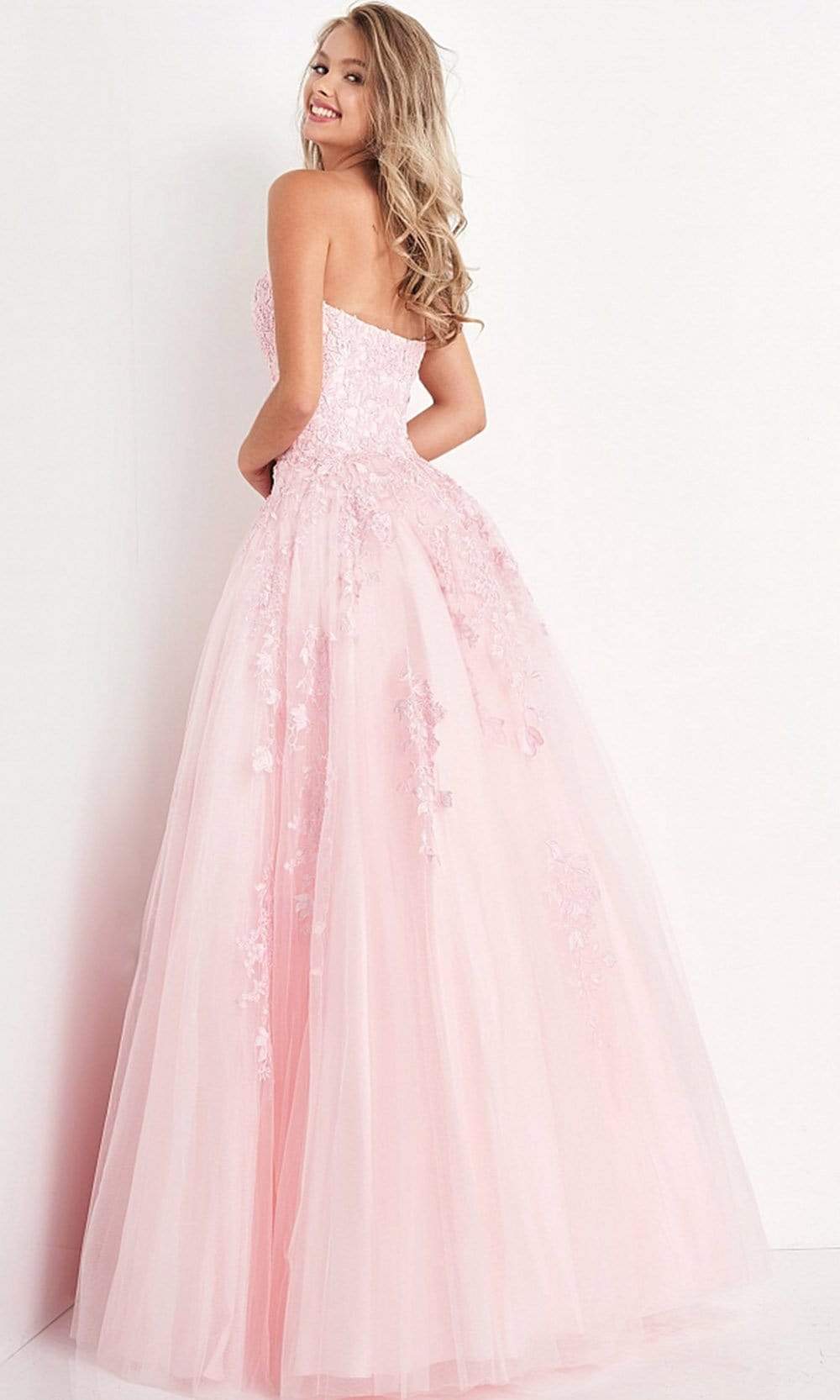 Jovani - JVN1831 Strapless Sweetheart Neckline Embroidered Tulle Gown Prom Dresses