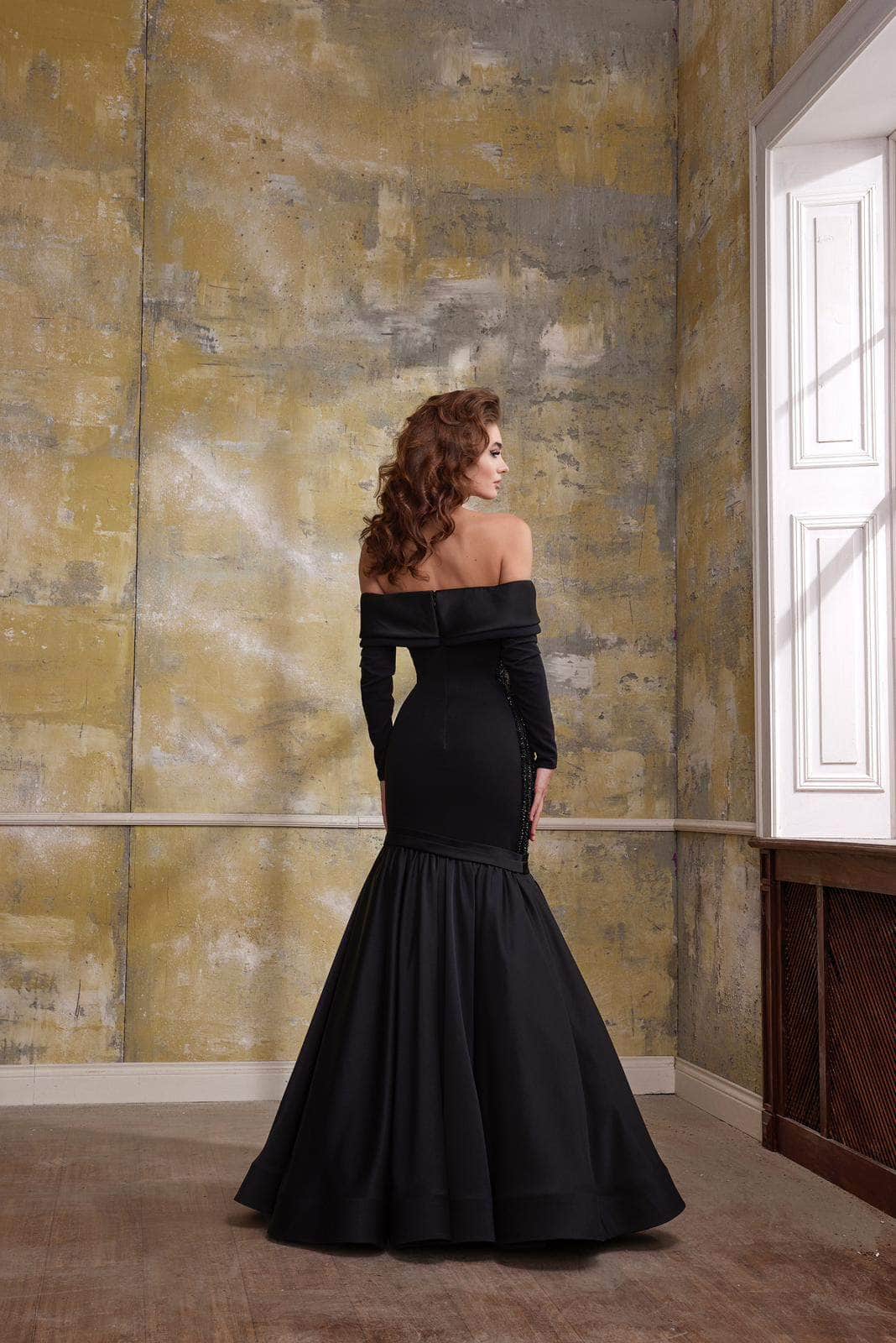 MNM Couture N0563 - Long Sleeve Mermaid Evening Gown Special Occasion Dresses