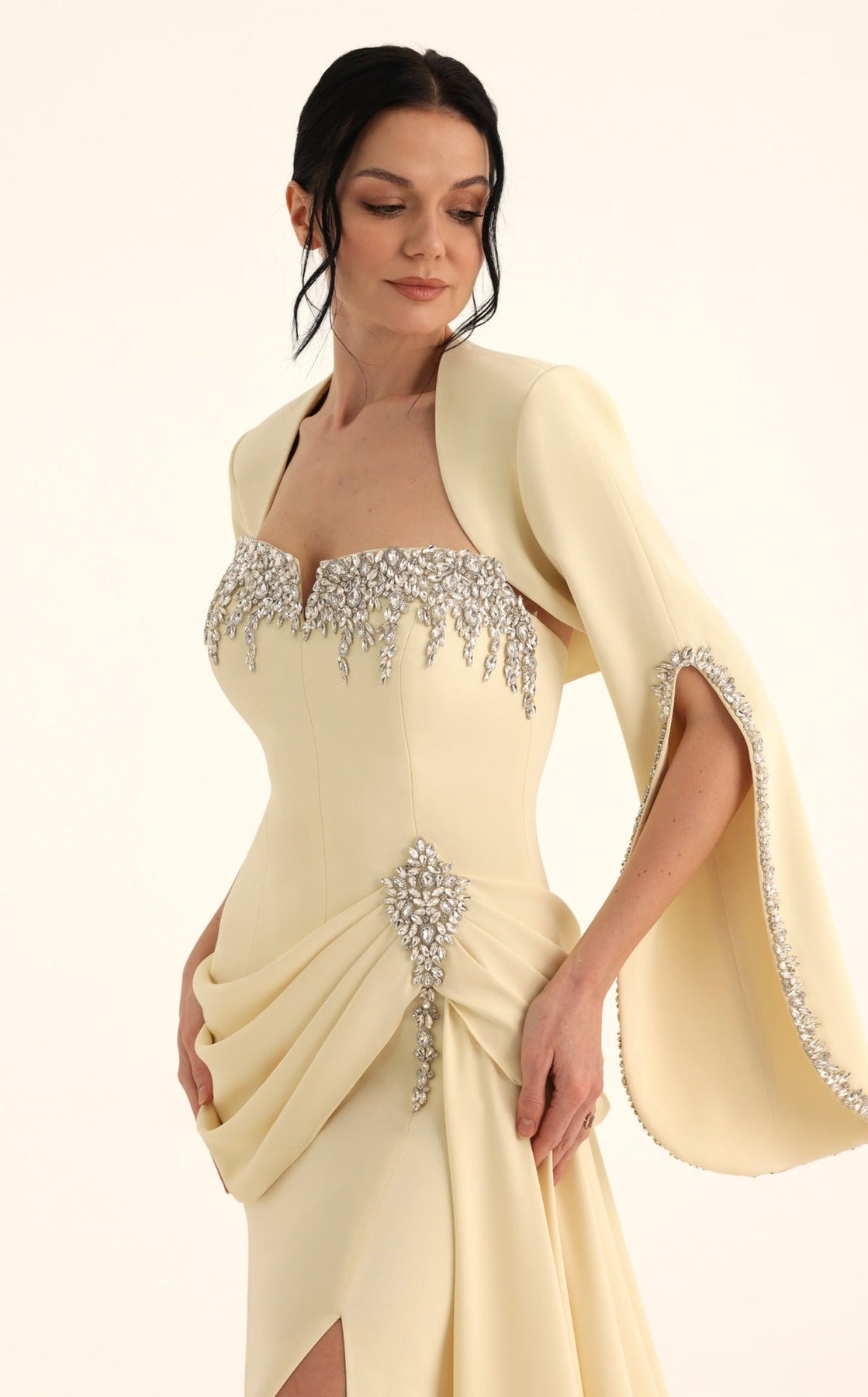MNM COUTURE O07851 - Sweetheart Cystal Beaded Sheath Evening Gown