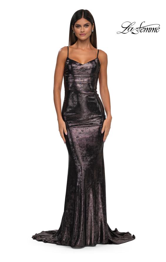 La Femme 32932 - Sleeveless Metallic Prom Gown