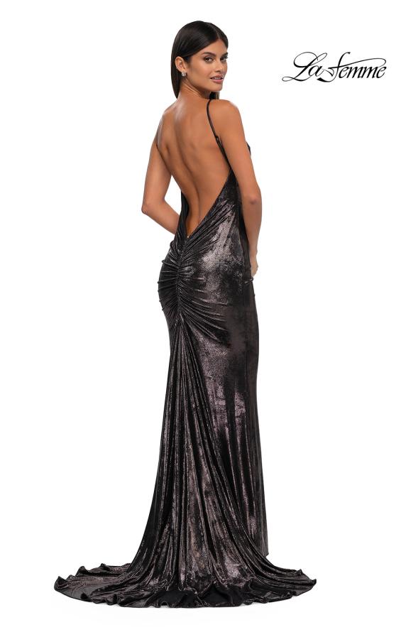La Femme 32932 - Sleeveless Metallic Prom Gown