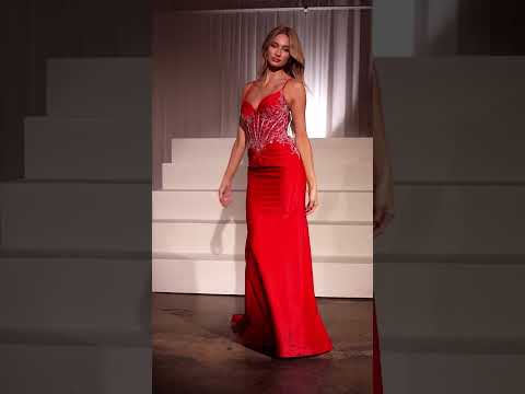 Ladivine CM372 - Sweetheart Lace-Appliqued Prom Gown