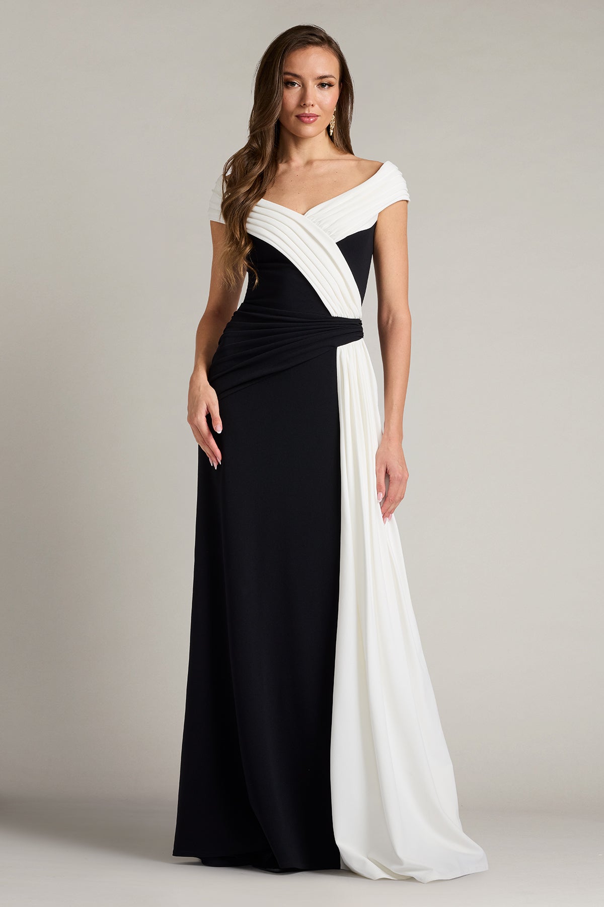 Tadashi Shoji BOS26019L - Lohner Draped Sash Evening Gown Mother Of The Bride Dresses in Black and White