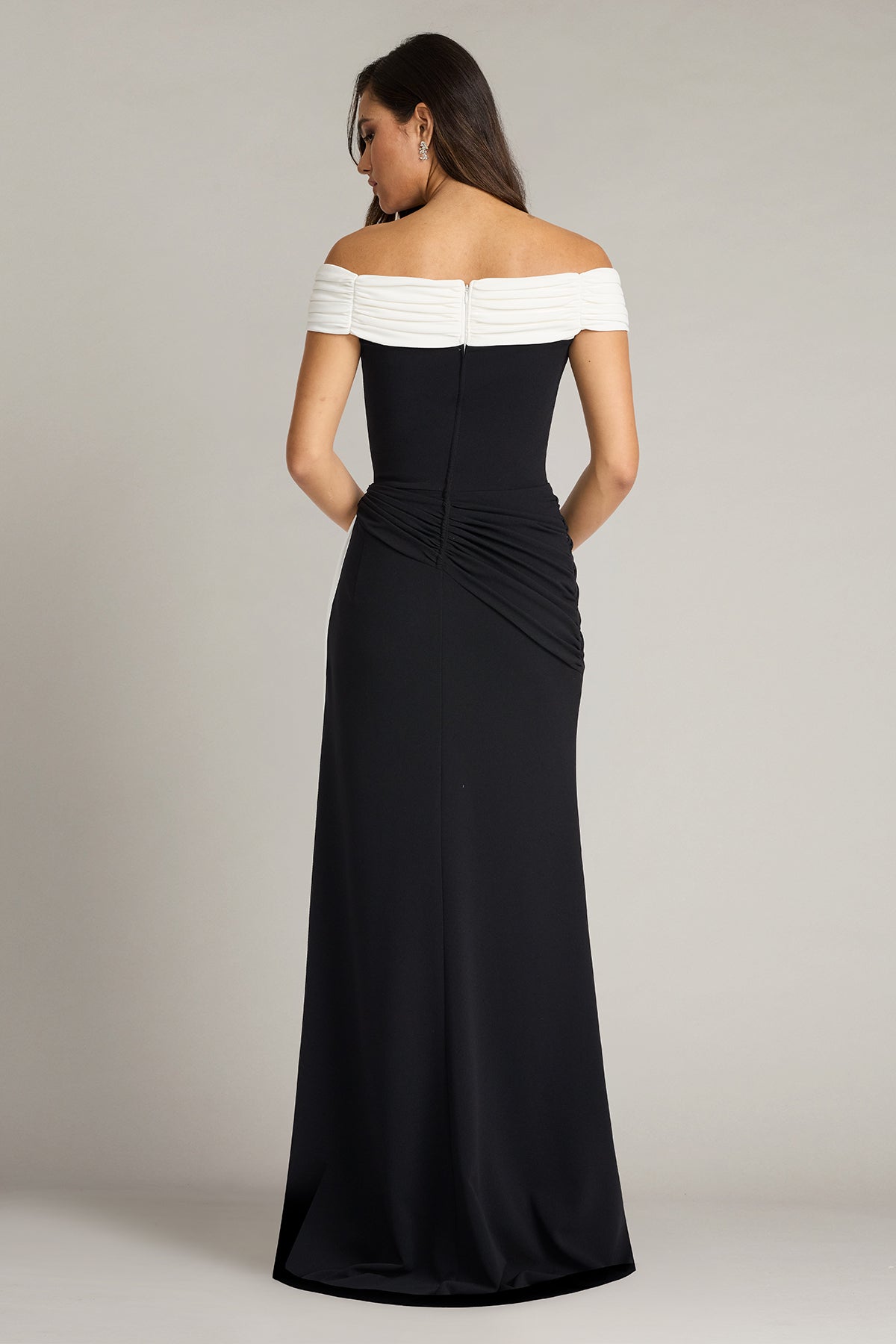 Tadashi Shoji BOS26019L - Lohner Draped Sash Evening Gown Mother Of The Bride Dresses in Black and White