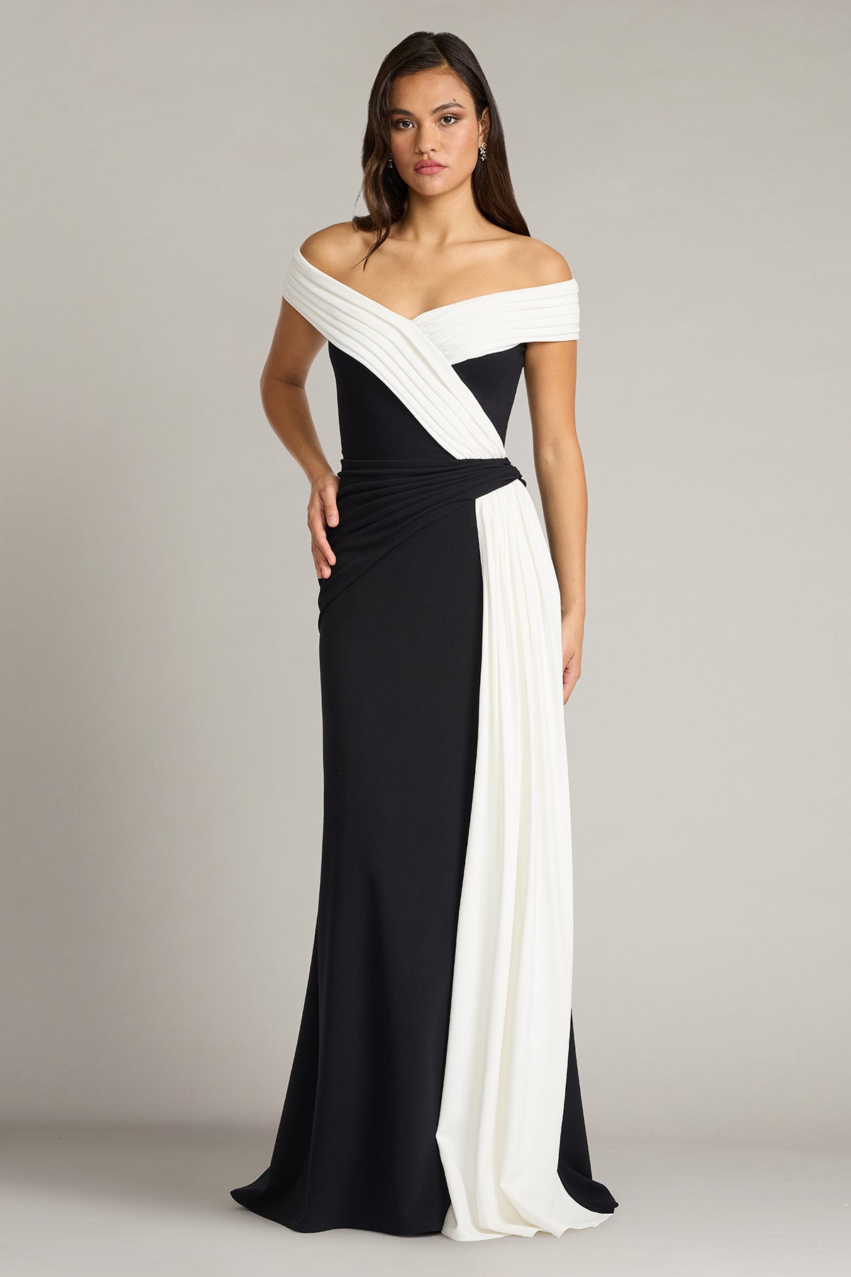 Tadashi Shoji BOS26019L - Lohner Draped Sash Evening Gown Mother Of The Bride Dresses in Black and White